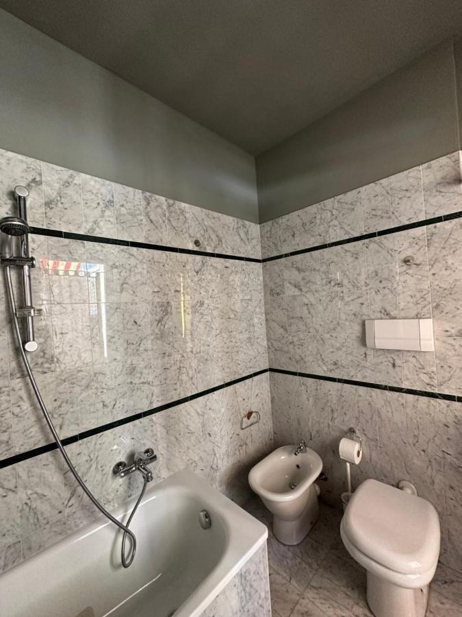Napule...E Apartments Пескьера-дель-Гарда Экстерьер фото